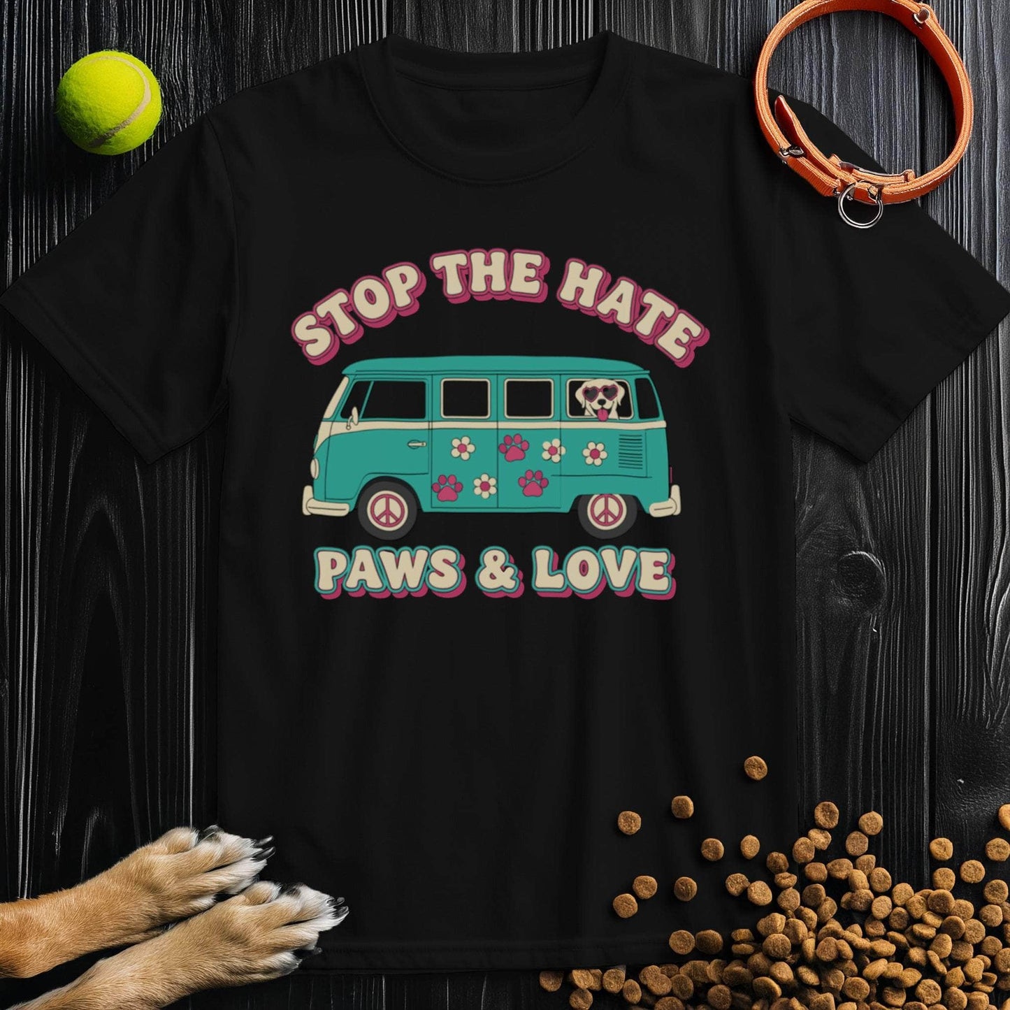 Black Paws & Love T-Shirt with retro van and dog design, perfect for dog enthusiasts. Soft cotton fabric, DTG print, and crew neck cut.